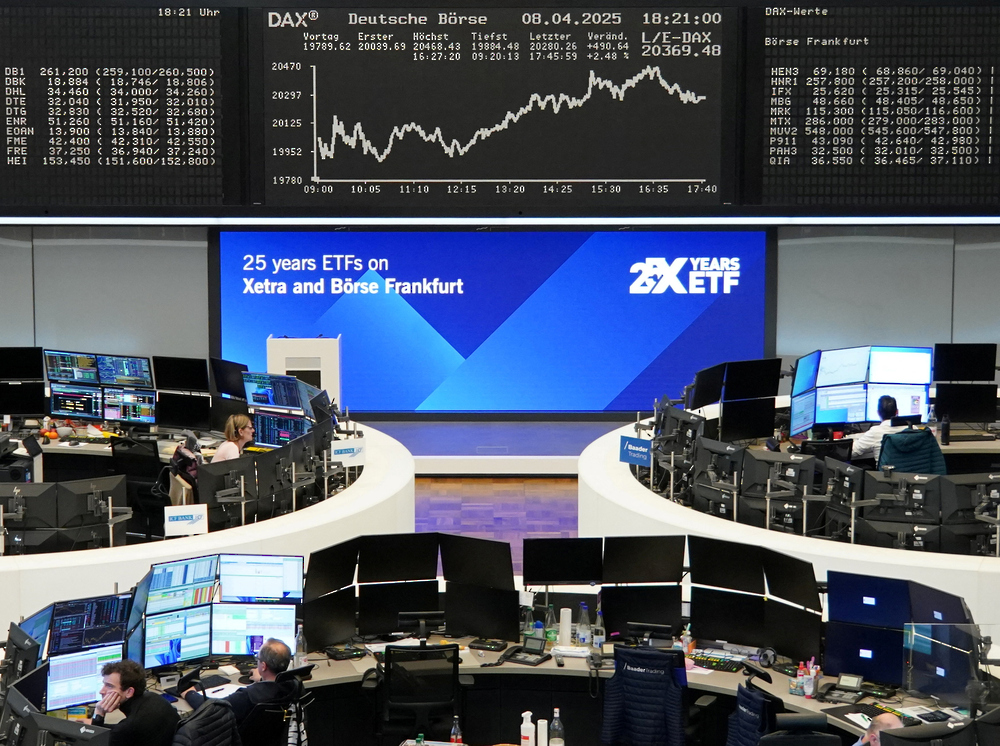 البورصات الأوروبية تتراجع في مستهل تعاملاتها