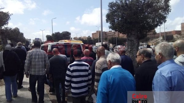 تشييع جثمان حفيد سيد درويش بمقابر المنارة في الإسكندرية| صور تشييع جثمان حفيد سيد درويش بمقابر المنارة في الإسكندرية| صور