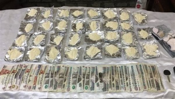 6 كيلو هيروين و3 كيلو شابو.. ضبط عاطل بحوزته كمية كبيرة من المخدرات بكفر الشيخ 6 كيلو هيروين و3 كيلو شابو.. ضبط عاطل بحوزته كمية كبيرة من المخدرات بكفر الشيخ