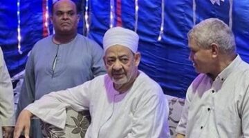 بجلباب صعيدي وعمامة بيضاء.. شيخ الأزهر د. أحمد الطيب يشهد خطبة حفيدة شقيقه