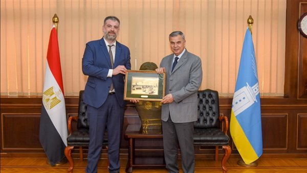 محافظ الإسكندرية يستقبل قنصل عام روسيا لبحث سبل تعزيز التعاون المشترك محافظ الإسكندرية يستقبل قنصل عام روسيا لبحث سبل تعزيز التعاون المشترك