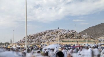 السعودية توقف آلاف المخالفين وتشدد إجراءات الدخول تمهيدا لموسم الحج