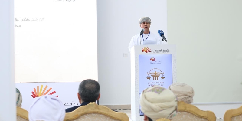 مؤتمر الأمن الفكري يناقش سبل حماية الهوية الوطنية والانتماء بالبريمي مؤتمر الأمن الفكري يناقش سبل حماية الهوية الوطنية والانتماء بالبريمي