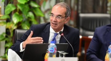 وزير الاتصالات: نؤهل الشباب رقميًا مجانًا عبر مبادرة الرواد الرقميون