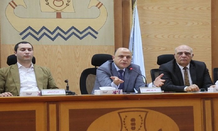 محافظ كفر الشيخ يبحث الإعداد لتنفيذ مشروع التدريب العملي لمجابهة الأزمات محافظ كفر الشيخ يبحث الإعداد لتنفيذ مشروع التدريب العملي لمجابهة الأزمات