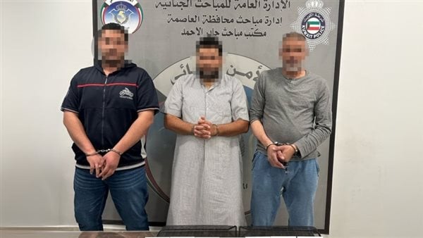 ضبط عصابة مصرية سورية بتهمة سرقة البيانات البنكية وتهريب الهواتف بالكويت ضبط عصابة مصرية سورية بتهمة سرقة البيانات البنكية وتهريب الهواتف بالكويت