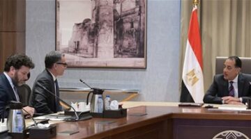 رئيس الوزراء يلتقي الرئيس التنفيذي لمتاجر "أمازون" العالمية والوفد المرافق لبحث فرص التوسع في السوق المصرية