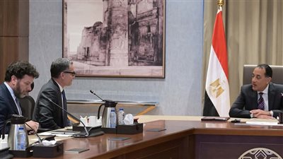 رئيس الوزراء يلتقي الرئيس التنفيذي لمتاجر "أمازون" العالمية والوفد المرافق لبحث فرص التوسع في السوق المصرية رئيس الوزراء يلتقي الرئيس التنفيذي لمتاجر "أمازون" العالمية والوفد المرافق لبحث فرص التوسع في السوق المصرية