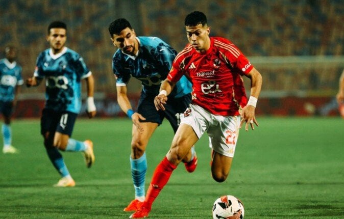 طاقم تحكيم هولندي بقيادة ماكلي يدير مباراة بيراميدز والأهلي بالدوري طاقم تحكيم هولندي بقيادة ماكلي يدير مباراة بيراميدز والأهلي بالدوري