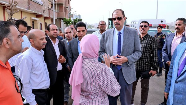 محافظ سوهاج يتفقد أعمال رصف وتطوير شارع "طراد النيل" بمدينة أخميم محافظ سوهاج يتفقد أعمال رصف وتطوير شارع "طراد النيل" بمدينة أخميم