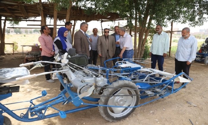 إمداد جامعة جنوب الوادي بآلة حصاد قمح متطورة لخدمة الأبحاث إمداد جامعة جنوب الوادي بآلة حصاد قمح متطورة لخدمة الأبحاث