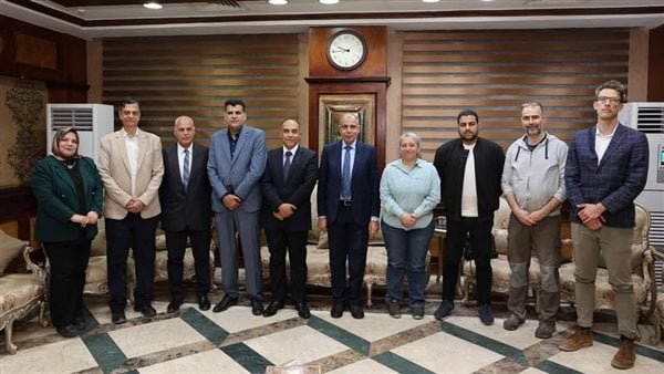 محافظ المنيا يبحث مع وفد إيفاد سبل دعم مشروع ستار لتحسين معيشة صغار المزارعين محافظ المنيا يبحث مع وفد إيفاد سبل دعم مشروع ستار لتحسين معيشة صغار المزارعين