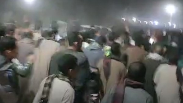 جنازة مهيبة بسوهاج .. تشييع جثامين الأشقاء الثلاثة ضحايا بالوعة العاشر من رمضان جنازة مهيبة بسوهاج .. تشييع جثامين الأشقاء الثلاثة ضحايا بالوعة العاشر من رمضان