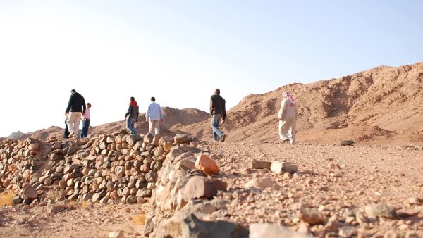 جبل الدخان.. كنز أثري منسي ينتظر النور شمال غرب الغردقة جبل الدخان.. كنز أثري منسي ينتظر النور شمال غرب الغردقة