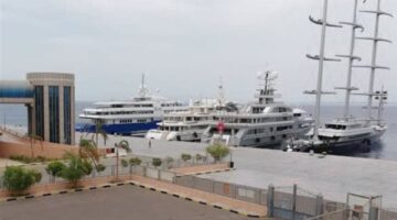 لليوم الثاني.. إغلاق ميناء الغردقة البحري لسوء الأحوال الجوية
