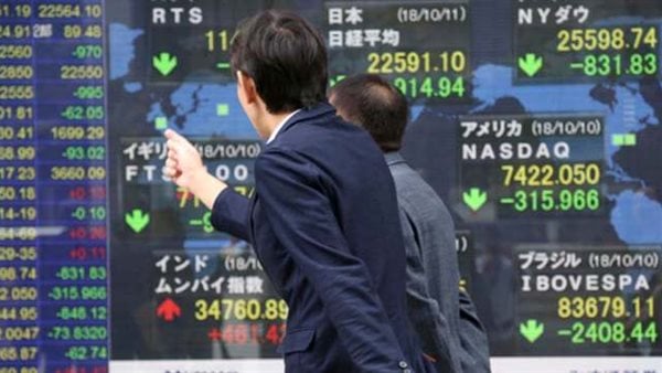 الأسهم اليابانية تقفز 9% بعد تعليق الرسوم الجمركية لثلاثة أشهر الأسهم اليابانية تقفز 9% بعد تعليق الرسوم الجمركية لثلاثة أشهر