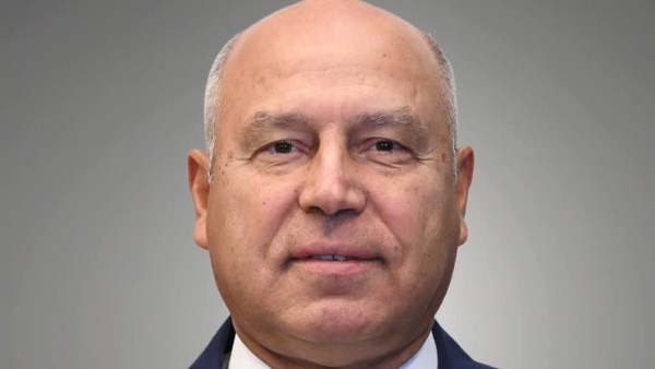 السبت المقبل.. لقاء وزير الصناعة والنقل مع المستثمرين الصناعيين بمحافظتي الأقصر وأسوان السبت المقبل.. لقاء وزير الصناعة والنقل مع المستثمرين الصناعيين بمحافظتي الأقصر وأسوان