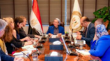 شركات فرنسية تعتزم ضخ استثمارات جديدة في مصر بمشروعات تدعم التحول الأخضر
