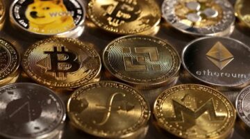تراجع شبه جماعي للعملات المشفرة بعد تعليق الرسوم الجمركية