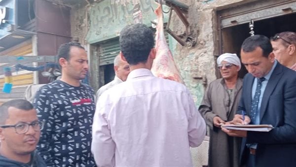 تحرير 556 محضرًا لمنشآت غذائية مخالفة وضبط 31 منشأة تعمل دون ترخيص بالمنيا تحرير 556 محضرًا لمنشآت غذائية مخالفة وضبط 31 منشأة تعمل دون ترخيص بالمنيا