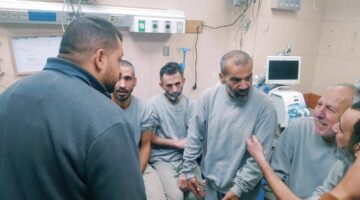 عليهم آثار تعذيب.. الاحتلال يفرج عن 10 أسرى من قطاع غزة