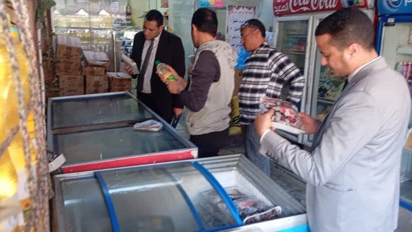 حملات رقابية على 1071 منشأة غذائية بالمنيا خلال مارس الماضي حملات رقابية على 1071 منشأة غذائية بالمنيا خلال مارس الماضي