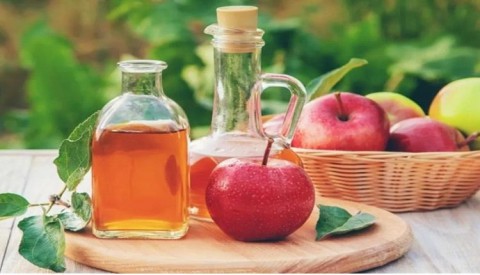 هل يساعد خل التفاح على النوم؟ فوائد متعددة وتأثيرات مثيرة قبل النوم هل يساعد خل التفاح على النوم؟ فوائد متعددة وتأثيرات مثيرة قبل النوم