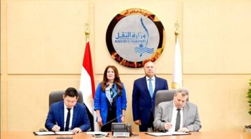 توقيع 3 عقود بين السكة الحديد وشركة برجروس ريل الأمريكية بـ235 مليون دولار لتحديث الجرارات