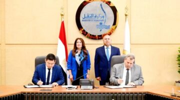 لتحديث 100 جرار.. «النقل» توقع 3 عقود تطوير للسكك الحديدية مع شركة أمريكية