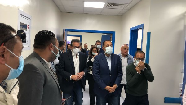 رئيس الوزراء يتفقد أقسام مستشفى منفلوط المركزي رئيس الوزراء يتفقد أقسام مستشفى منفلوط المركزي
