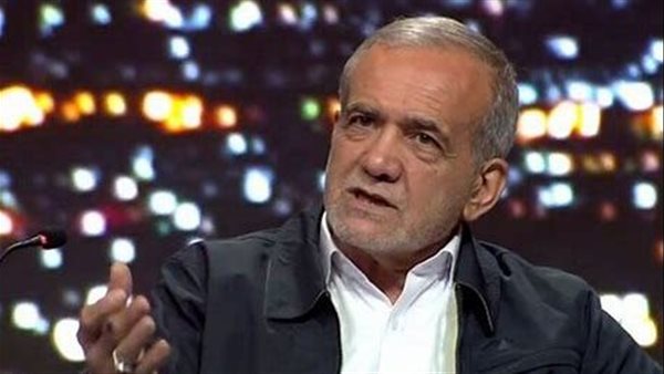 الرئيس الإيراني: لا قوة تستطيع منع الشعب من التنمية ونلتزم بتكنولوجيا نووية سلمية الرئيس الإيراني: لا قوة تستطيع منع الشعب من التنمية ونلتزم بتكنولوجيا نووية سلمية