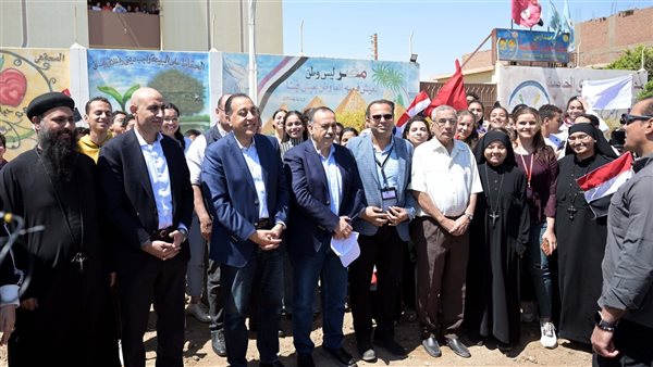 رئيس الوزراء يستأنف جولاته بالمحافظات ويبدأ تفقد عدد من المشروعات الخدمية والتنموية بأسيوط.. صور