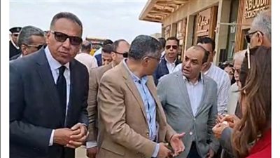 مستشار رئيس الجمهورية للتنمية المحلية ومحافظ الجيزة فى جولة تفقدية بالمنطقة الأثرية للاهرامات مستشار رئيس الجمهورية للتنمية المحلية ومحافظ الجيزة فى جولة تفقدية بالمنطقة الأثرية للاهرامات