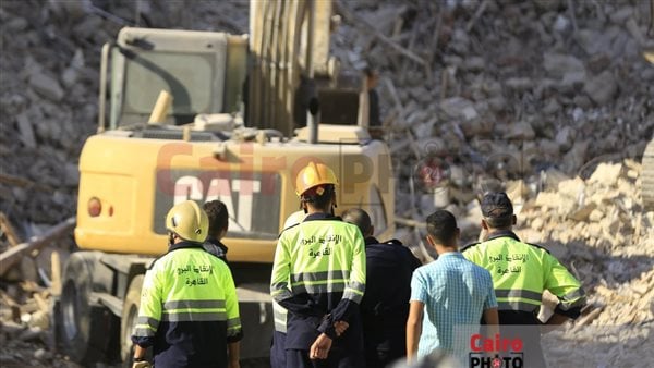 حارس في قضية عقار أرض الجولف المنهار: اللي شغالين فيه كانوا بيكسروا بطريقة مرعبة | تحقيقات حارس في قضية عقار أرض الجولف المنهار: اللي شغالين فيه كانوا بيكسروا بطريقة مرعبة | تحقيقات