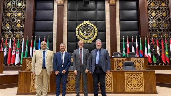 وفد فرنسي رفيع المستوى يُبدي إعجابه بإمكانات الأكاديمية العربية في أبي قير وفد فرنسي رفيع المستوى يُبدي إعجابه بإمكانات الأكاديمية العربية في أبي قير