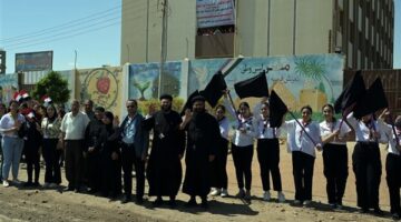 خلال توجهه لتفقد مستشفى منفلوط المركزي.. رئيس الوزراء يلقي التحية على معلمي وطلاب مدرسة سانت ماري