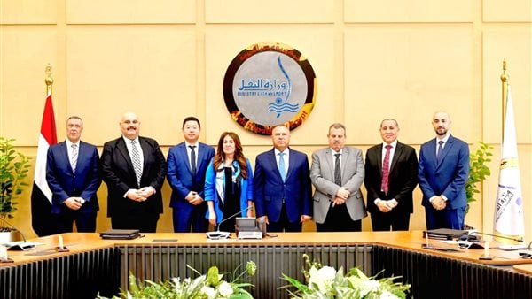 النقل: توقيع 3 عقود بين سكك حديد مصر وشركة بروجريس ريل الأمريكية النقل: توقيع 3 عقود بين سكك حديد مصر وشركة بروجريس ريل الأمريكية