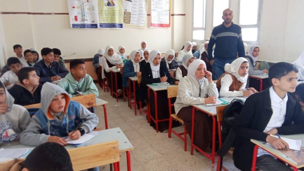 شاهد.. انتظام الدراسة بالمدارس اليوم في نهاية أول أسبوع دراسة بعد العيد شاهد.. انتظام الدراسة بالمدارس اليوم في نهاية أول أسبوع دراسة بعد العيد