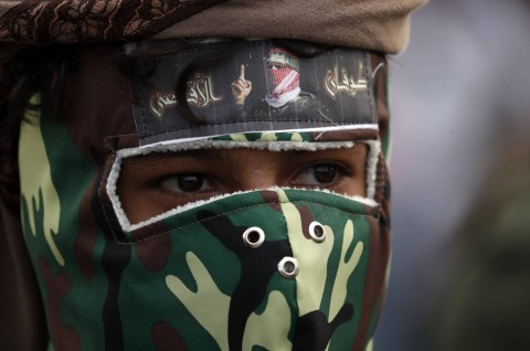 الإعلام العبري يُكذب رواية الجيش الإسرائيلي بشأن تدمير قدرات كتائب “القسام” في غزة: تصريحات “غريبة” مُخالفة للواقع الإعلام العبري يُكذب رواية الجيش الإسرائيلي بشأن تدمير قدرات كتائب “القسام” في غزة: تصريحات “غريبة” مُخالفة للواقع