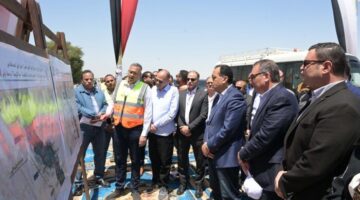 رئيس الوزراء يتفقد أعمال مشروع ازدواج طريق «أسيوط – ديروط الزراعي»