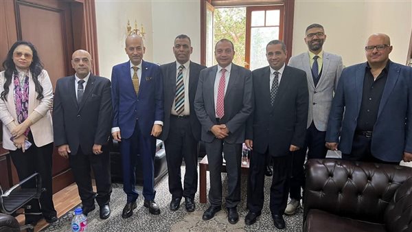 رئيس جامعة بنى سويف يرأس اللجنة المختصة بترشيح عميد كليتي الهندسة وعلوم الأرض رئيس جامعة بنى سويف يرأس اللجنة المختصة بترشيح عميد كليتي الهندسة وعلوم الأرض
