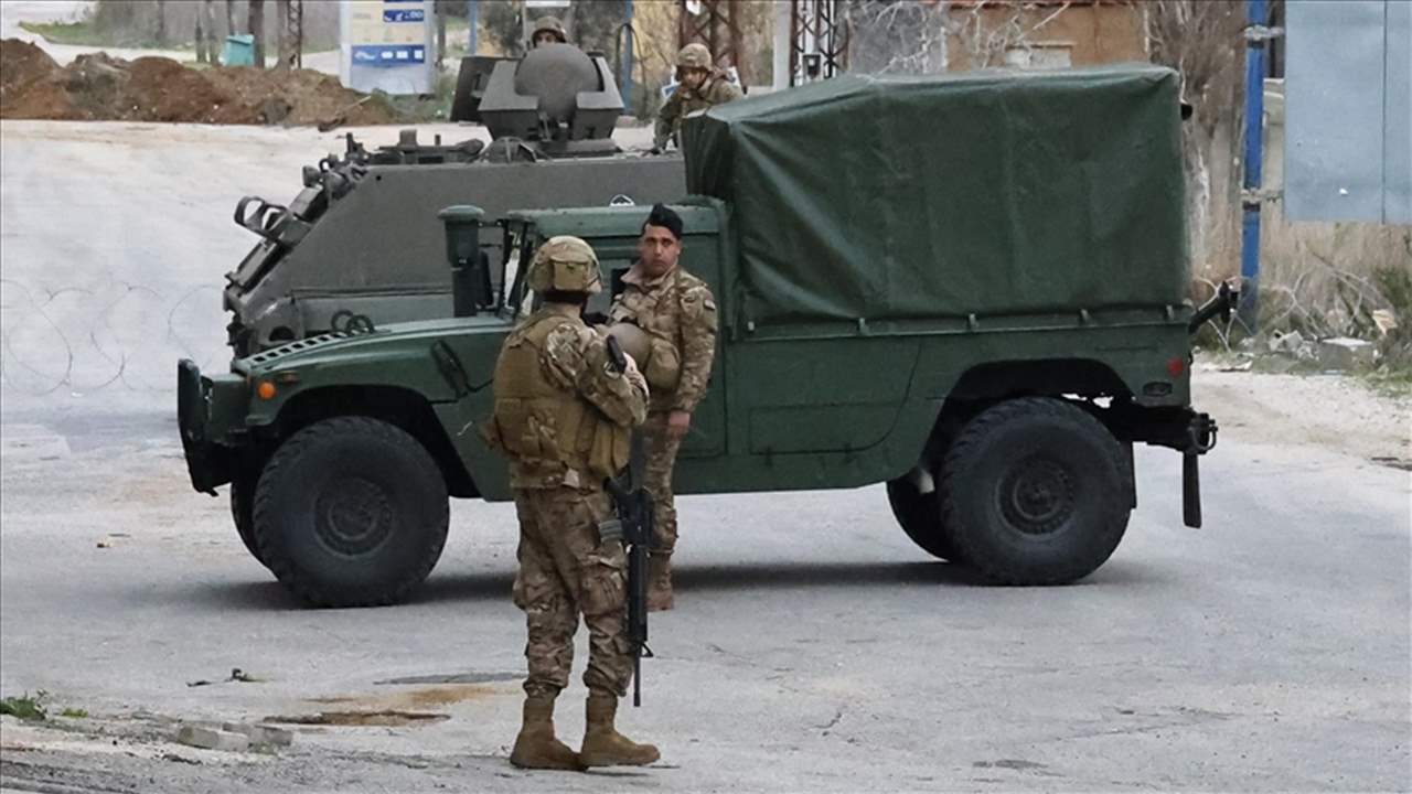 الجيش يحرر مخطوفًا سوريًّا ويوقف 3 مواطنين الجيش يحرر مخطوفًا سوريًّا ويوقف 3 مواطنين