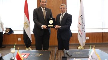 محافظ دمياط يزور وكالة الفضاء المصرية ويعقد بروتوكول تعاون معها