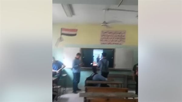 التعليم تفحص واقعة رقص الطلاب على فيديو للبلوجر رورو التعليم تفحص واقعة رقص الطلاب على فيديو للبلوجر رورو
