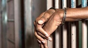 رمت عيالها من فوق الكوبري.. النيابة تتخذر قرارات مع سيدة العامرية