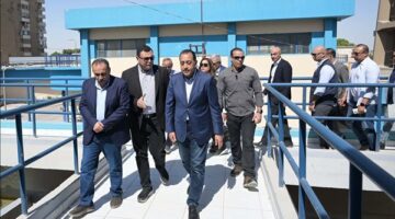 رئيس الوزراء يتفقد مشروعات تنموية وخدمية في أسيوط (صور)