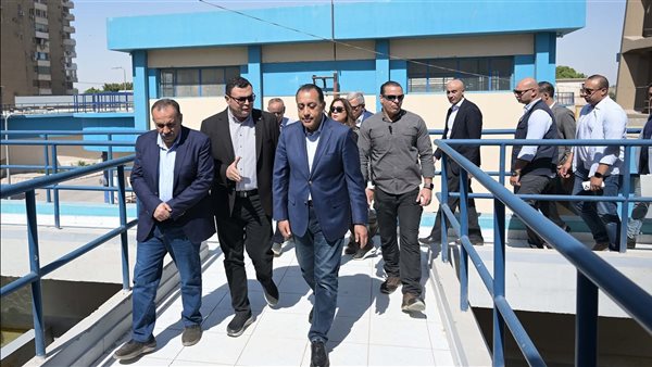 رئيس الوزراء يتفقد مشروعات تنموية وخدمية في أسيوط (صور) رئيس الوزراء يتفقد مشروعات تنموية وخدمية في أسيوط (صور)