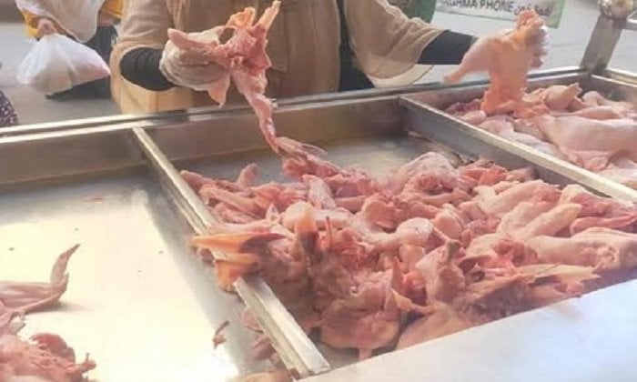 ضبط لحوم منتهية الصلاحية بمطعم شاورما شهير في العمرانية ضبط لحوم منتهية الصلاحية بمطعم شاورما شهير في العمرانية