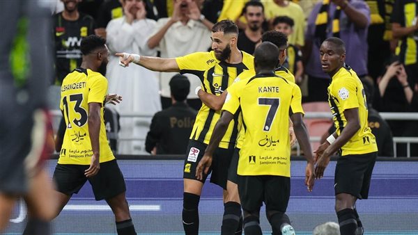 الاتحاد يعبر العروبة بثنائية ويعزز صدارته لدوري روشن الاتحاد يعبر العروبة بثنائية ويعزز صدارته لدوري روشن