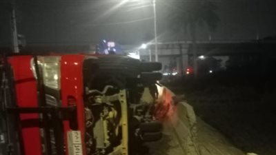 مصرع شخصين وإصابة 3 آخرين في تصادم أتوبيس وسيارة ملاكي بطريق السويس مصرع شخصين وإصابة 3 آخرين في تصادم أتوبيس وسيارة ملاكي بطريق السويس
